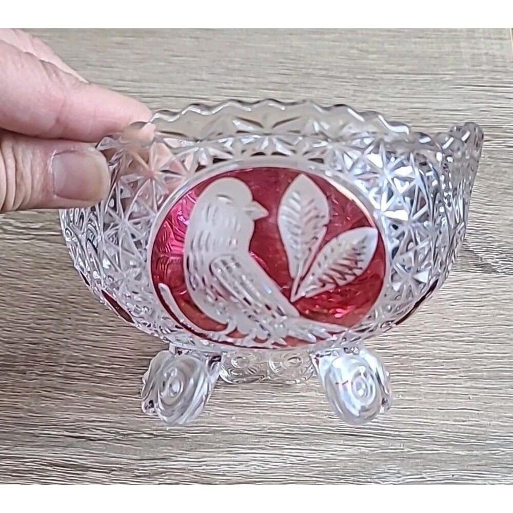 Vintage HOFBAUER Byrdes Cut CRYSTAL Bowl TRIPOD Czech Republic EUC 5.5X3.5 TALL